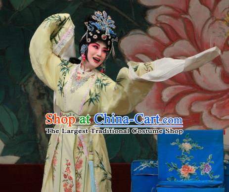 Chinese Beijing Opera Hua Tan Garment Costumes and Hair Accessories Bei Feng Jin Traditional Peking Opera Actress Yellow Dress Young Female Zhuo Wenjun Apparels