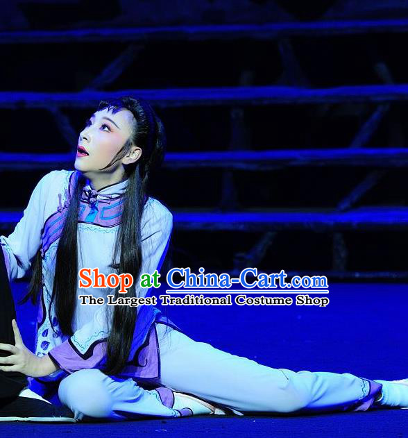 Chinese Sichuan Highlights Opera Distress Maiden Garment Costumes and Headdress Traditional Peking Opera Actress Jin Zi Dress Young Woman Apparels