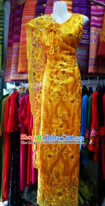 Traditional Chinese Dai Nationality Golden Blouse and Straight Skirt Outfit Dai Ethnic Dance Costumes with Tippet Veil