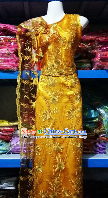 Traditional Chinese Dai Nationality Golden Sleeveless Blouse and Straight Skirt Outfit Dai Ethnic Dance Costumes with Tippet Veil