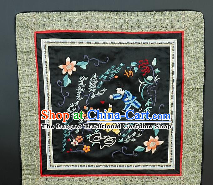 Chinese National Embroidered Black Silk Paintings Traditional Handmade Embroidery He He God Craft Decorative Wall Picture