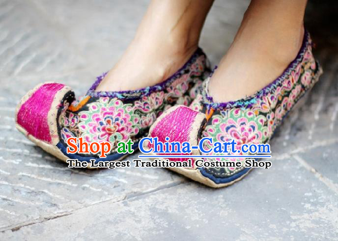 Asian Chinese Yunnan Ethnic Princess Shoes National Shoes Embroidered Shoes Traditional China Embroidery Shoes for Women