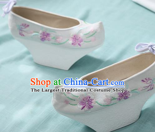 Chinese Qing Dynasty Saucers Shoes Ancient Princess Embroidery Peach Blossom Shoes Traditional Court Lady Shoes Embroidered Shoes Handmade Satin Shoes