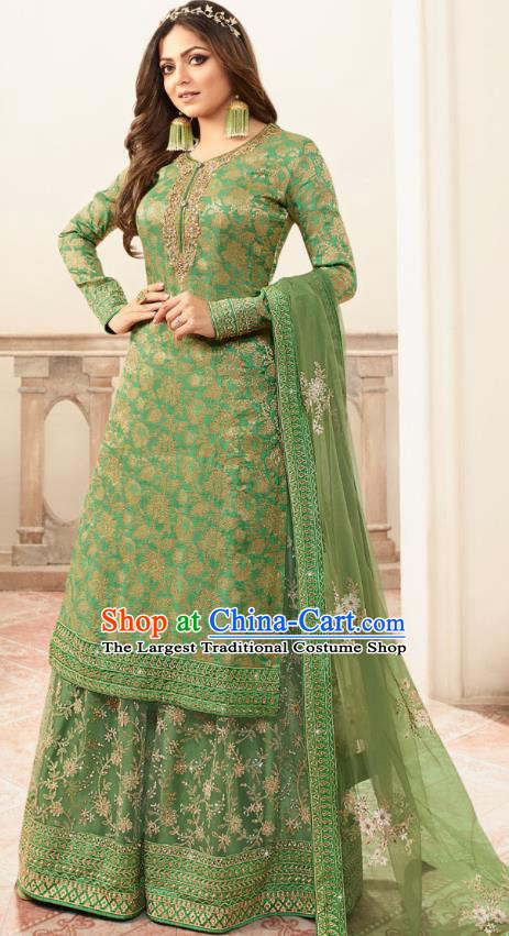 Asian India National Punjab Costumes Asia Indian Traditional Embroidered Green Long Blouse Sari and Loose Pants for Women