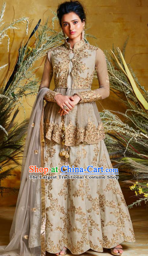 Asian India National Bollywood Punjab Costumes Asia Indian Traditional Dance Embroidered Light Grey Crepe Blouse and Skirt Sari Full Set