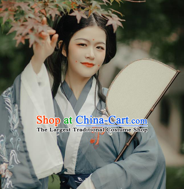 China Jin Dynasty Hanfu Fan Handmade Palace Fan Traditional Ancient Princess Silk Fan