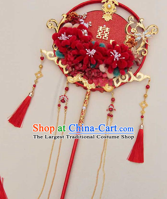 China Traditional Red Velvet Chrysanthemum Fan Handmade Palace Fan Classical Wedding Tassel Circular Fan