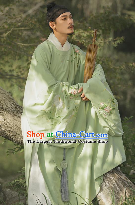 China Ancient Swordsman Embroidered Green Round Collar Robe Traditional Ming Dynasty Historical Hanfu Clothing for Men