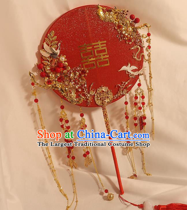 China Classical Dance Red Circular Fan Handmade Bride Palace Fan Traditional Wedding Golden Bells Tassel Fan