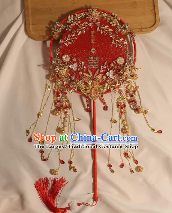 China Classical Dance Golden Bells Tassel Silk Fan Handmade Bride Palace Fan Traditional Wedding Red Circular Fan