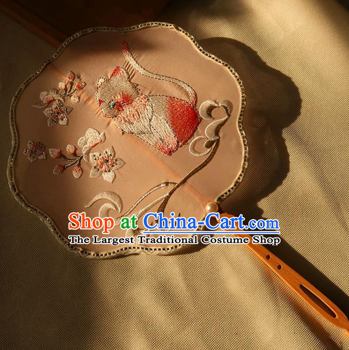 China Traditional Ancient Princess Embroidered Cat Circular Fan Handmade Hanfu Fan Bride Palace Fan