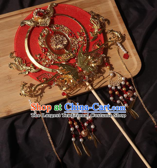 China Traditional Wedding Red Silk Circular Fan Handmade Hanfu Fan Bride Golden Butterfly Palace Fan