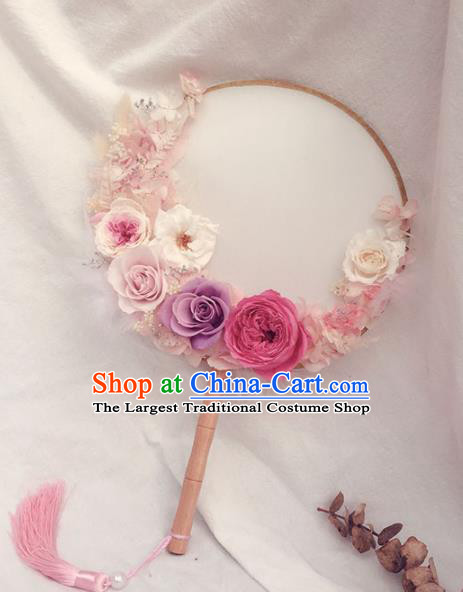 China Classical Dance Circular Fan Traditional Wedding Pink Roses Fan Handmade Bride Feather Palace Fan