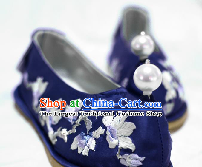 Handmade Chinese Royalblue Satin Shoes Traditional Hanfu Shoes Embroidered Mangnolia Shoes