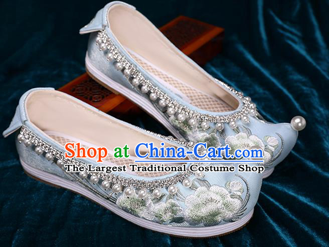 Chinese Ancient Princess Hanfu Pearls Shoes Traditional Embroidered Peach Blossom Shoes Handmade Blue Satin Shoes