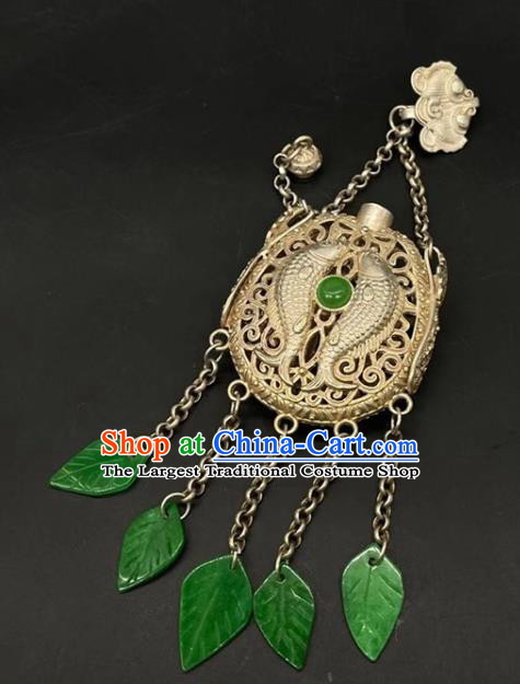 Chinese Handmade National Chrysoprase Sachet Pendant Cheongsam Jewelry Classical Golden Waist Accessories