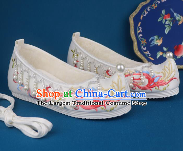 China Traditional Beads Tassel Shoes Ming Dynasty Shoes Ancient Princess Embroidered White Cloth Shoes