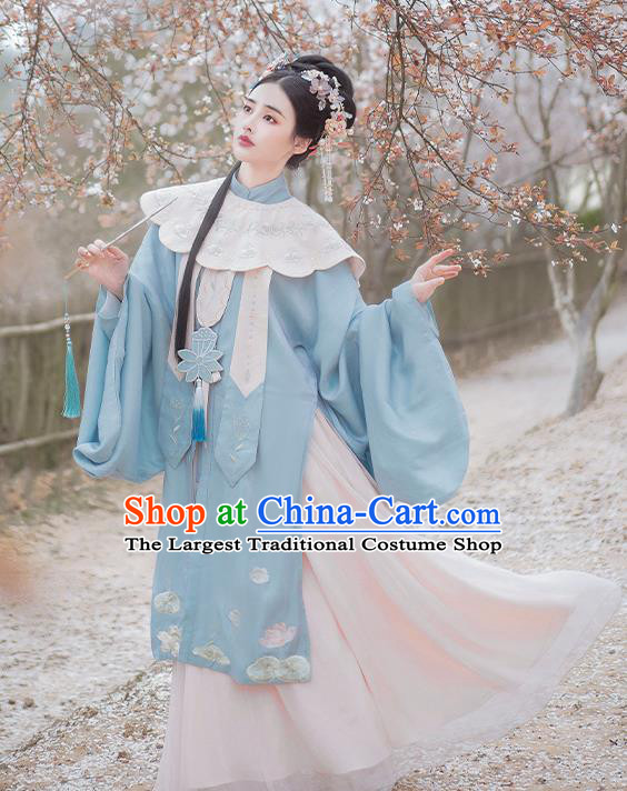 China Ancient Ming Dynasty Court Beauty Hanfu Dress Clothing Complete Set