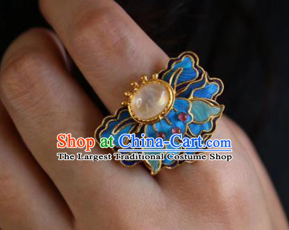 China Handmade Blueing Butterfly Ring Jewelry Traditional Qing Dynasty Chalcedony Circlet Accessories