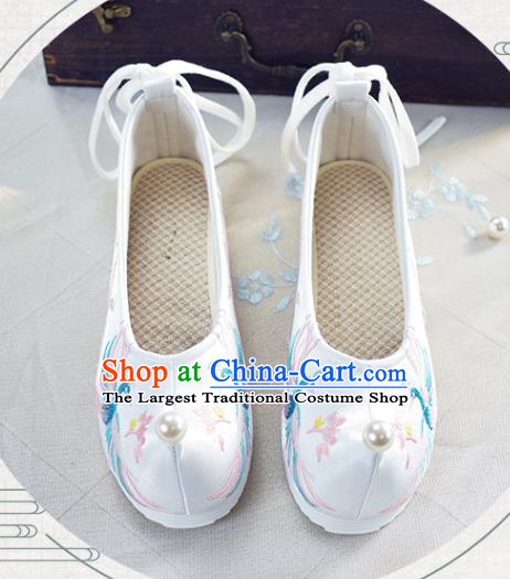 China National Women Embroidered Shoes Traditional Wedding Shoes White Cloth Shoes