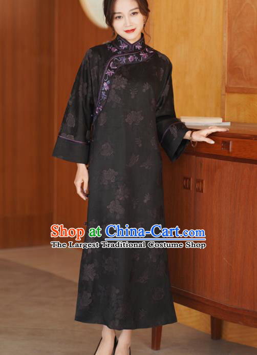 Republic of China Classical Embroidered Black Silk Qipao Dress Traditional Stand Collar Cheongsam Clothing