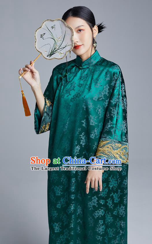 China Classical Embroidered Cheongsam Costume Traditional Young Lady Deep Green Silk Qipao Dress