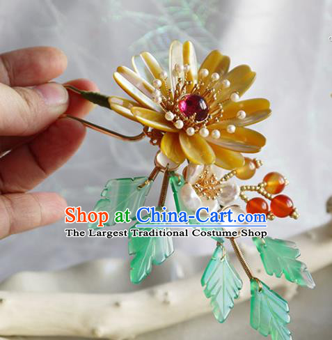 Chinese Ancient Young Lady Hairpin Traditional Ming Dynasty Yellow Shell Chrysanthemum Hair Stick