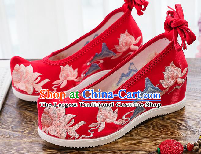 China Traditional Embroidered Flowers Wedges Shoes Handmade Red Cloth Shoes National Woman Wedding Shoes