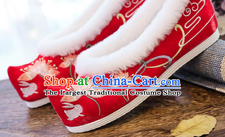 China Traditional Wedding Red Satin Shoes Handmade Ming Dynasty Bow Shoes National Winter Embroidered Lotus Shoes