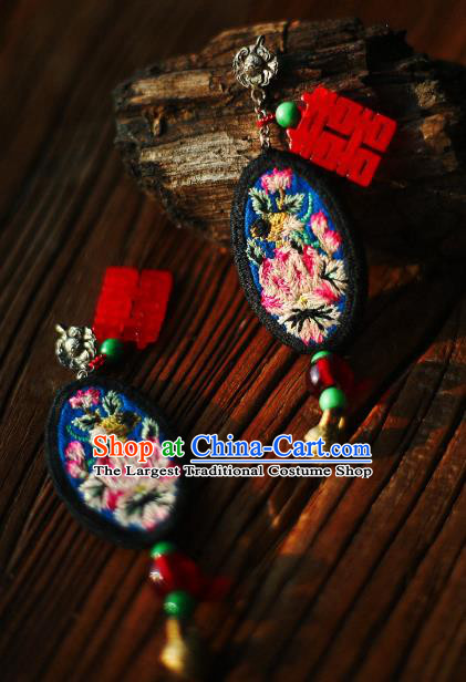 China Traditional Cheongsam Embroidered Ear Accessories National Wedding Golden Bell Earrings