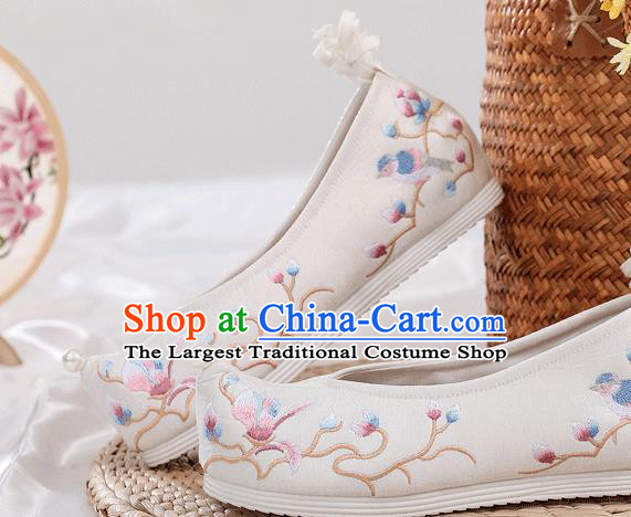 China Traditional Ming Dynasty Princess Bow Shoes Embroidered Mangnolia Shoes National White Satin Shoes