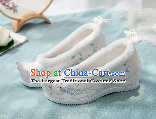 Chinese National Winter Shoes Classical Dance Wedge Heel Shoes Embroidered White Cloth Shoes