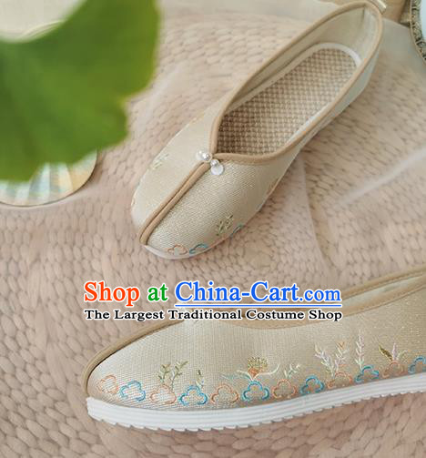 China Ancient Princess Light Golden Cloth Shoes Traditional Hanfu Shoes Song Dynasty Pearls Embroidered Shoes