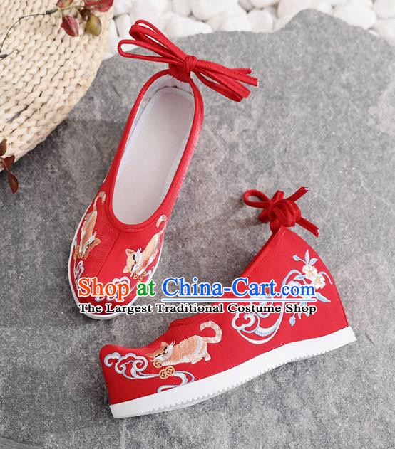 Chinese Traditional Red Satin Wedge Heel Shoes Embroidered Cat Shoes National Woman Shoes