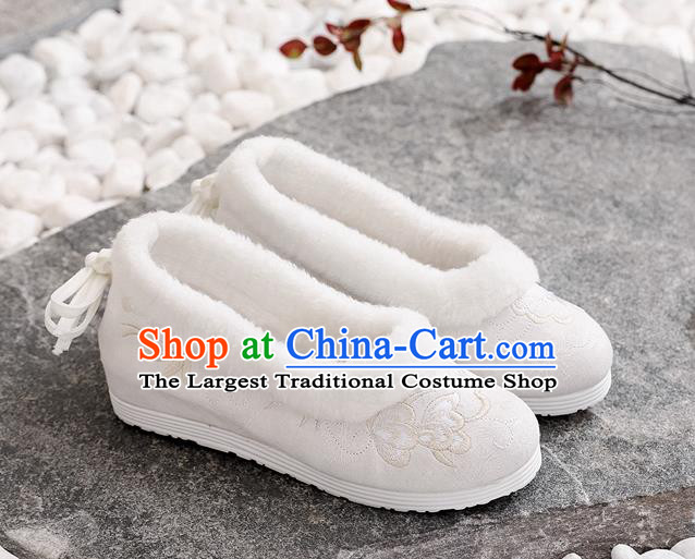 Chinese National Winter Beige Cloth Shoes Traditional Dance Shoes Woman Embroidered Shoes