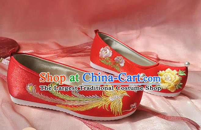 China Ancient Bride Red Shoes Classical Wedding Embroidered Phoenix Shoes Traditional Ming Dynasty Hanfu Shoes