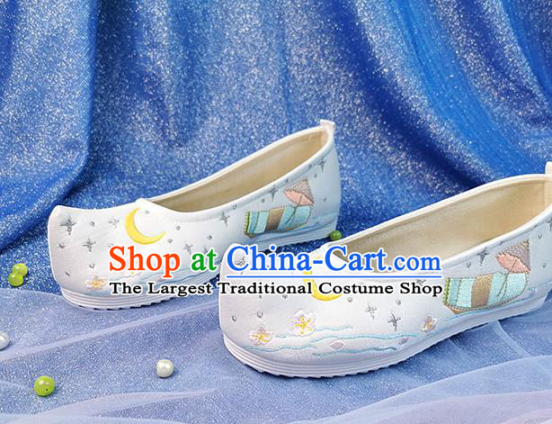 China Traditional Hanfu Embroidered Shoes Ancient Young Lady Shoes Classical Dance Shoes