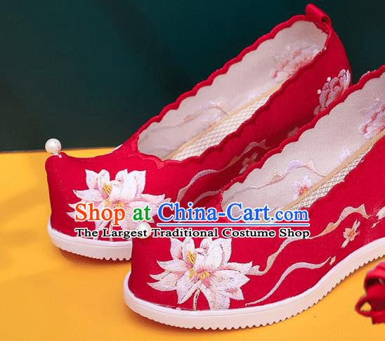 China Handmade Xiuhe Wedge Shoes National Folk Dance Shoes Traditional Hanfu Embroidered Red Cloth Shoes