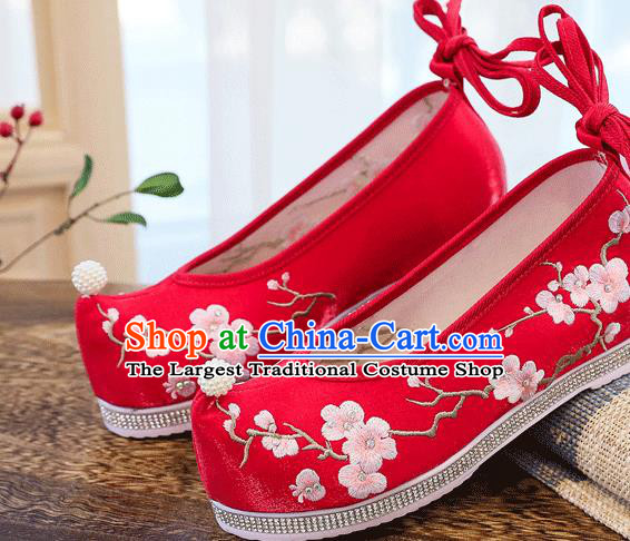 China Handmade Wedding Shoes Traditional Ming Dynasty Princess Pearls Shoes Embroidered Xiuhe Suit Shoes