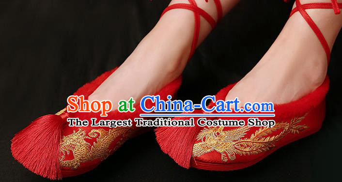 Chinese Winter Bride Shoes Classical Wedding Red Shoes Traditional Xiuhe Embroidered Phoenix Shoes