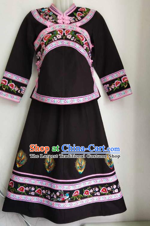 Chinese Traditional Puyi Nationality Embroidered Black Blouse and Skirt Outfits Bouyei Ethnic Folk Dance Garment Clothing