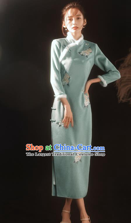 China Traditional Winter National Stage Performance Embroidered Green Woolen Cheongsam