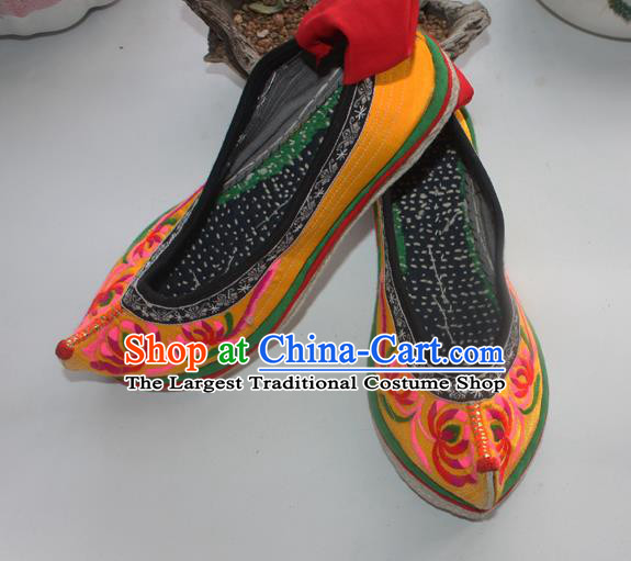 Chinese National Handmade Yellow Satin Embroidered Shoes Traditional Yi Nationality Strong Cloth Soles Shoes Yunnan Ethnic Woman Shoes