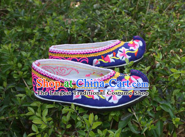 Chinese Ethnic Female Shoes Traditional Yi Nationality Shoes National Deep Blue Embroidered Shoes Handmade Strong Cloth Soles Shoes