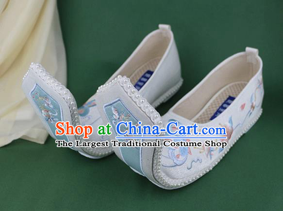 Chinese Traditional Zhou Dynasty Hanfu Shoes Ancient Princess Shoes Embroidered Butterfly White Cloth Shoes