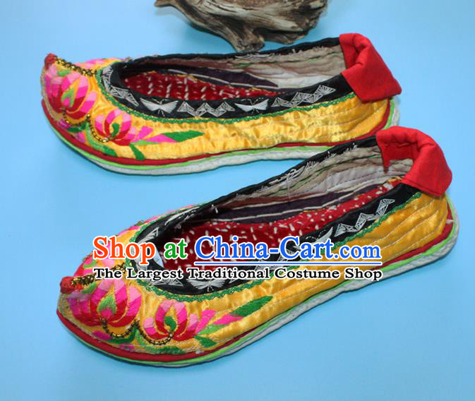 Chinese Handmade Yunnan Ethnic Yellow Satin Shoes Traditional Embroidered Shoes Yi Nationality Female Shoes