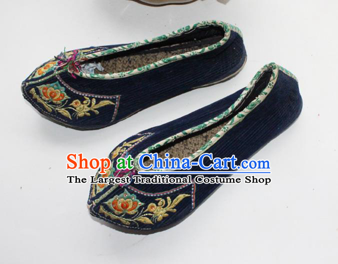 Chinese Traditional Navy Corduroy Embroidered Shoes Yi Nationality Dance Shoes Handmade Yunnan Ethnic Cloth Shoes