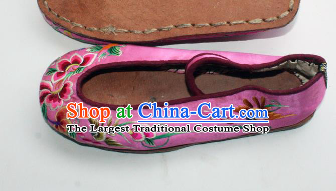 Chinese Yi Nationality Folk Dance Shoes Handmade Yunnan Ethnic Woman Shoes Traditional Pink Satin Embroidered Shoes