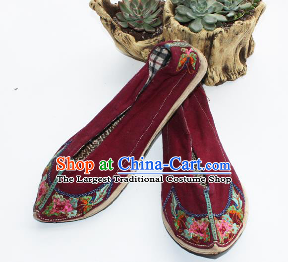 Chinese Handmade Ethnic Wine Red Cloth Shoes Yi Nationality Dance Embroidered Shoes Yunnan National Female Shoes