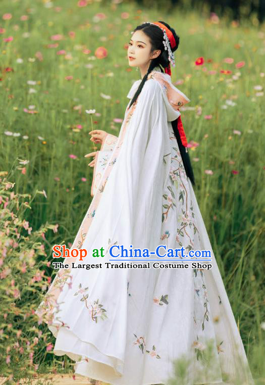 China Ancient Princess Embroidered White Cape Song Dynasty Young Beauty Historical Clothing Traditional Hanfu Cloak